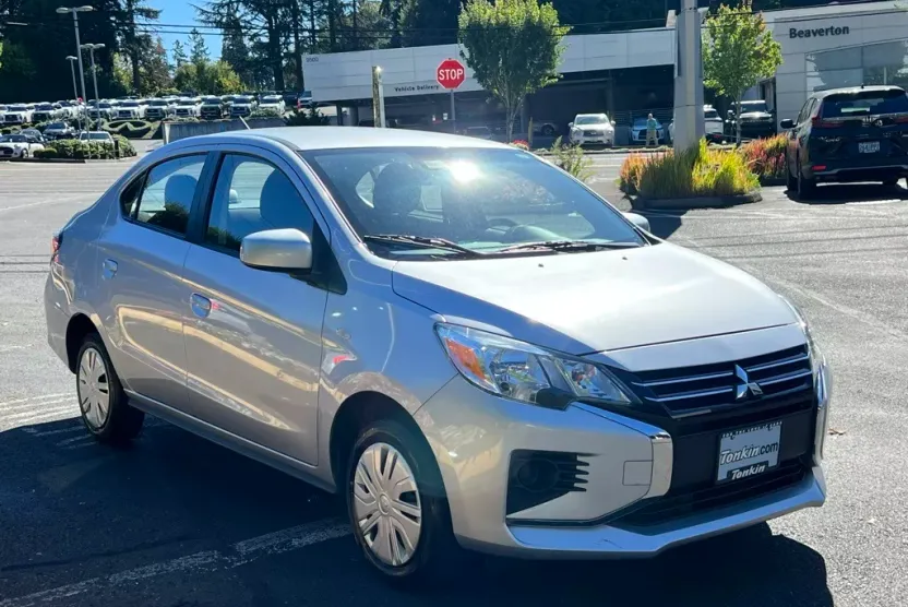 2024 Mitsubishi Mirage G4 ES photo 1