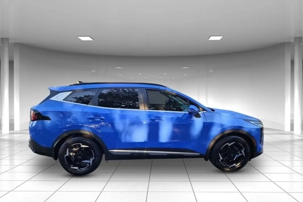 2026 Kia Sportage EX photo 1