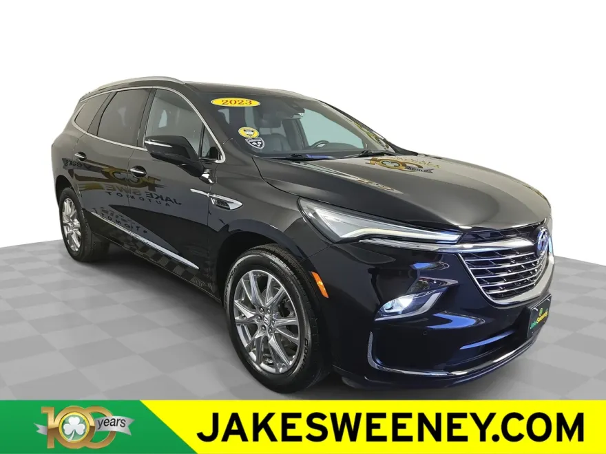 2023 Buick Enclave Essence photo 1