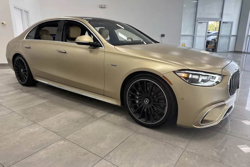 2024 Mercedes Benz S 63 e AMG 4MATIC photo 1