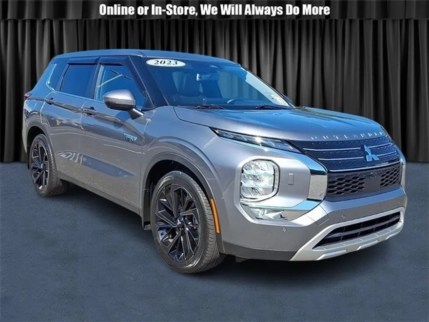 2023 Mitsubishi Outlander PHEV SE photo 1