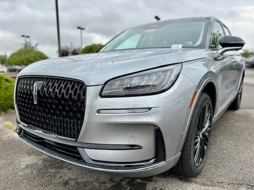 2024 Lincoln Corsair Premiere photo 1