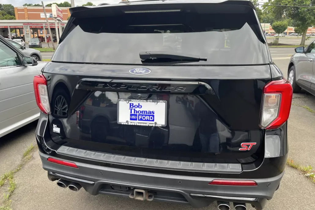 2021 Ford Explorer ST photo 1