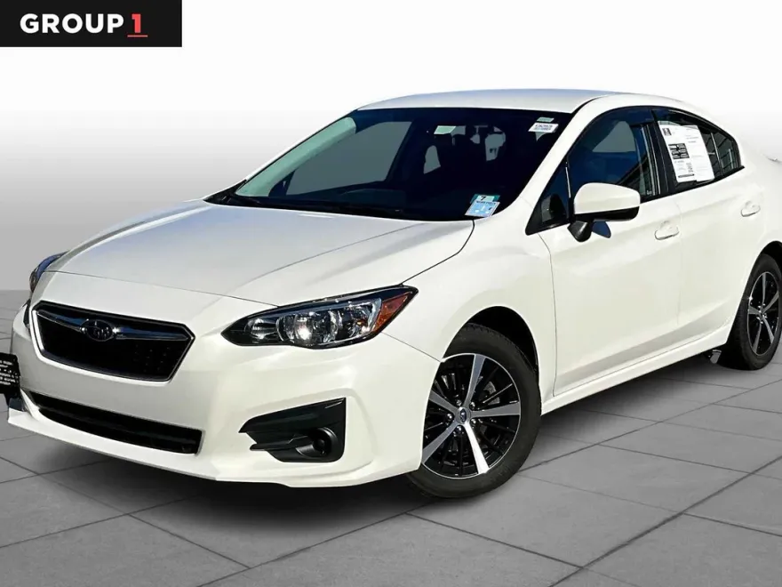 2019 Subaru Impreza Premium photo 1
