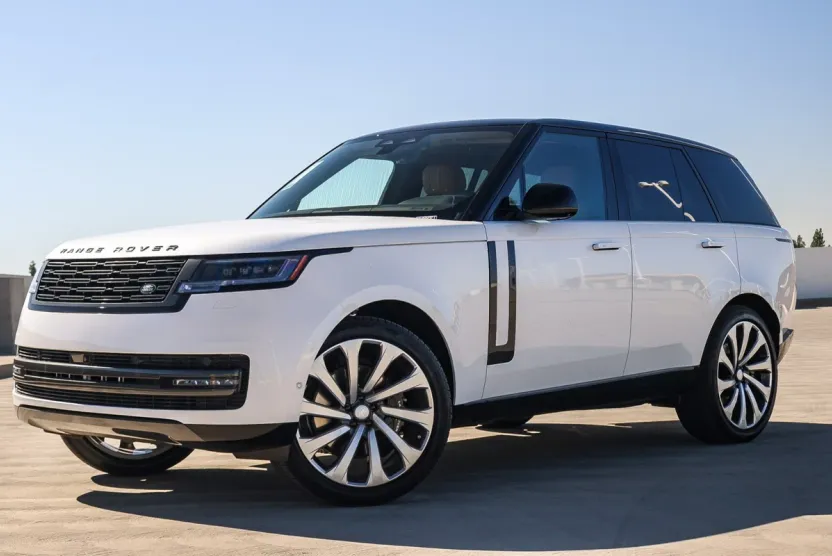2025 Land Rover Range Rover SE photo 1