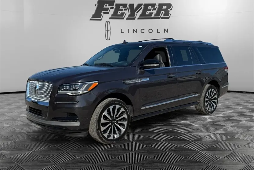 2024 Lincoln Navigator L Reserve photo 1