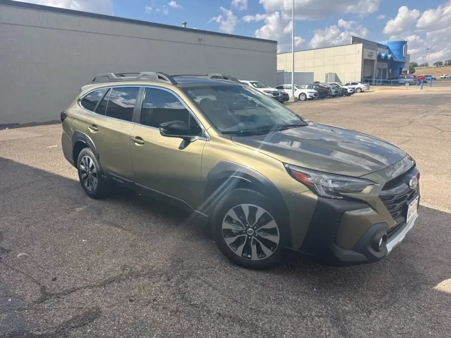 2023 Subaru Outback Limited photo 1
