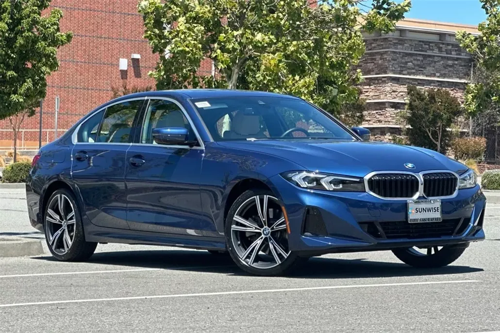 2024 Bmw 330i photo 1