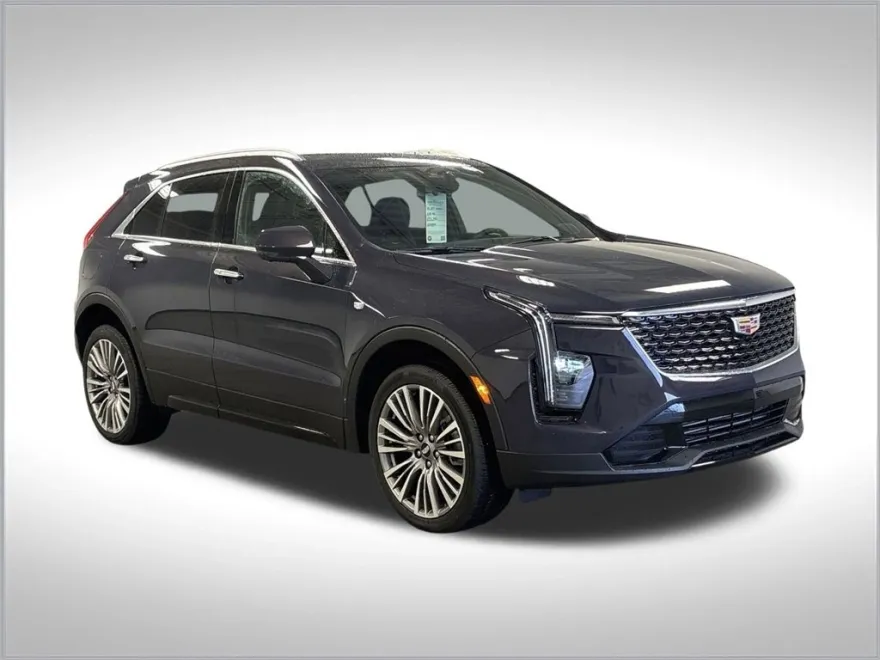 2025 Cadillac XT4 Premium Luxury photo 1