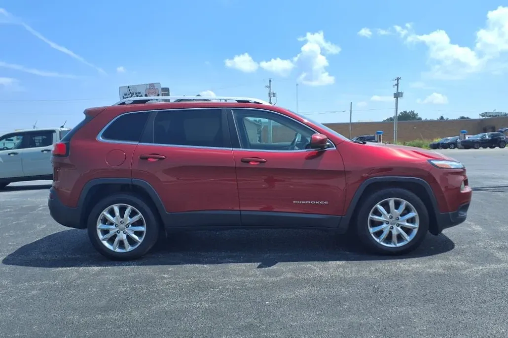2017 Jeep Cherokee Limited photo 1