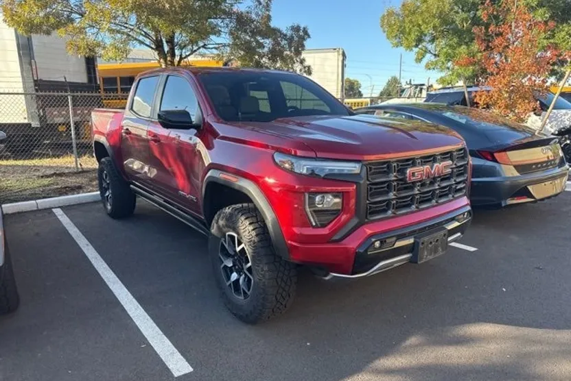 2024 Gmc Canyon AT4X photo 1