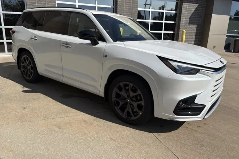 2025 Lexus TX 500h F SPORT Performance Premium photo 1