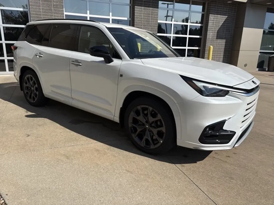 2025 Lexus TX 500h F SPORT Performance Premium photo 1