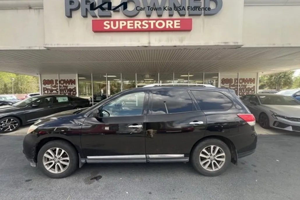 2014 Nissan Pathfinder SL photo 1