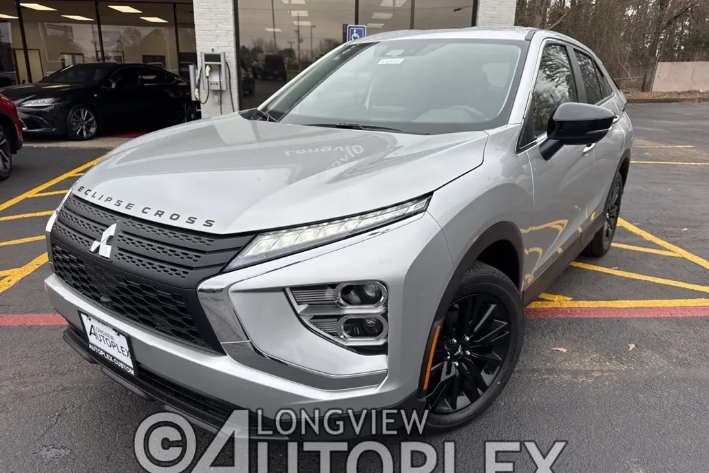 2025 Mitsubishi Eclipse Cross LE photo 1