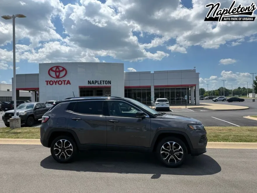 2022 Jeep Compass Limited photo 1