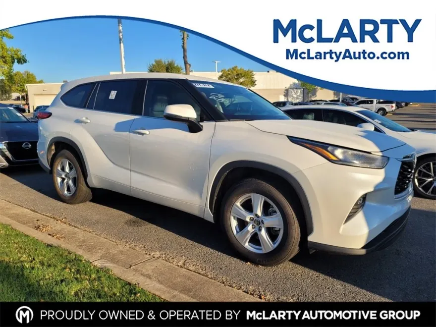 2020 Toyota Highlander L photo 1