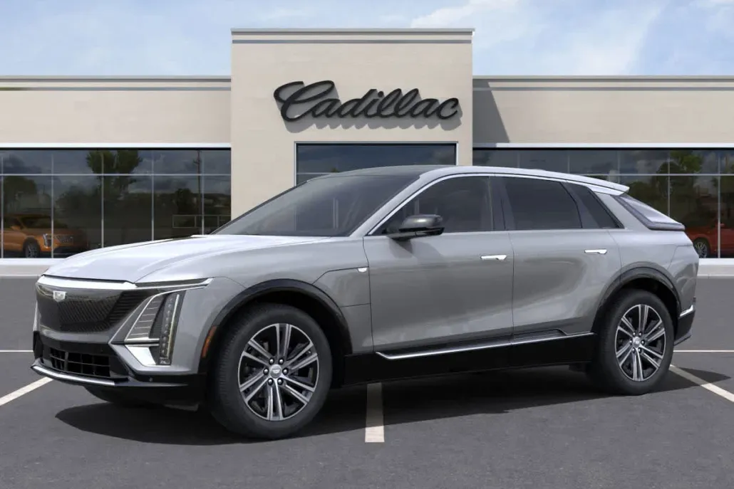2025 Cadillac Lyriq Luxury photo 1