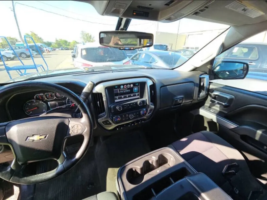 2015 Chevrolet Silverado 1500 LT photo 1