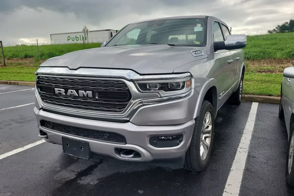 2024 Ram 1500 Limited photo 1