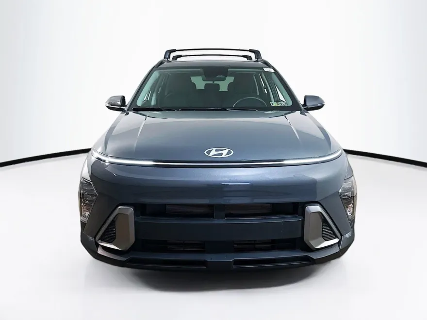 2025 Hyundai Kona SEL photo 1