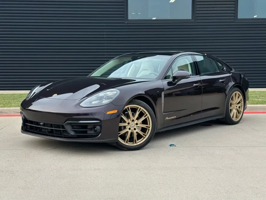 2023 Porsche Panamera Platinum photo 1