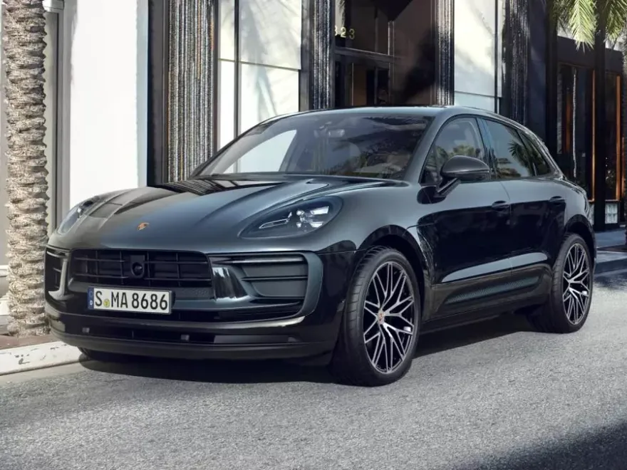 2025 Porsche Macan T photo 1