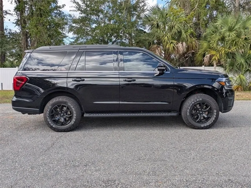 2024 Ford Expedition Timberline photo 1