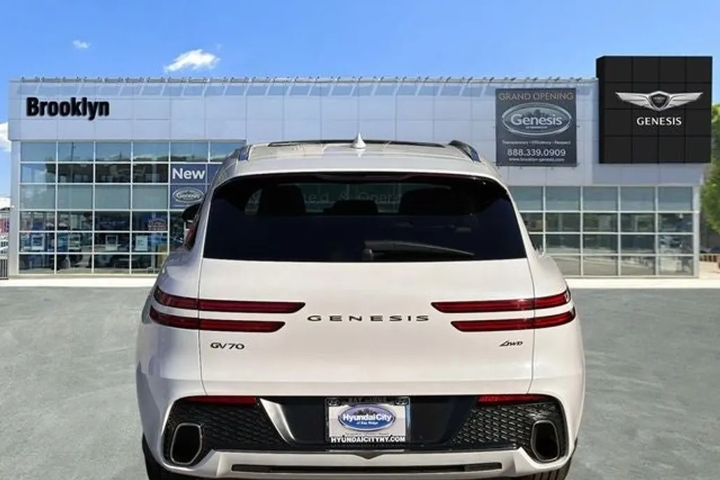 2023 Genesis GV70 2.5T photo 1