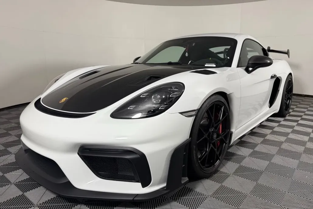 2025 Porsche Cayman GT4 RS photo 1