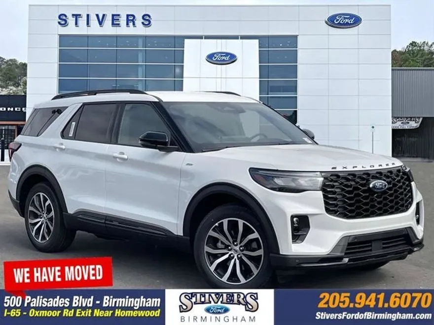 2025 Ford Explorer ST-Line photo 1