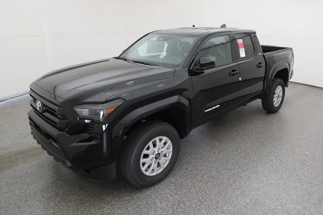 2025 Toyota Tacoma SR5 photo 1