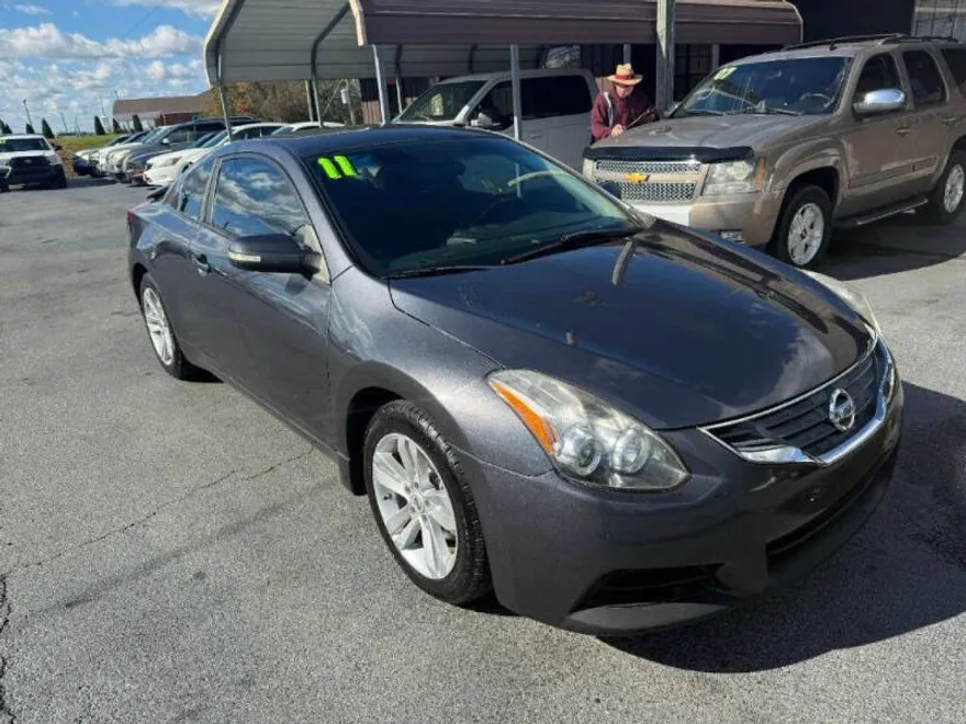 2011 Nissan Altima 2.5 S photo 1