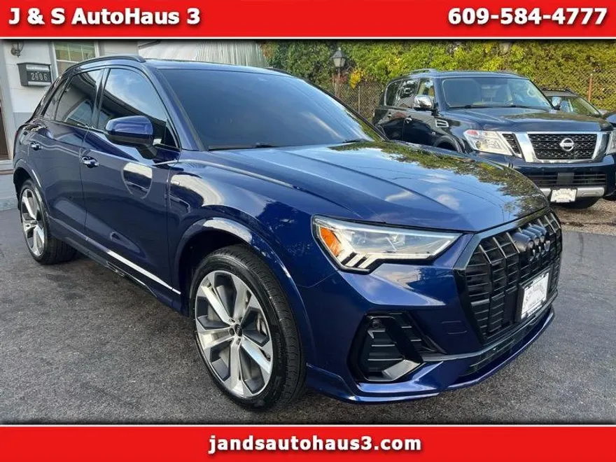 2022 Audi Q3 S line Premium Plus 45 TFSI photo 1