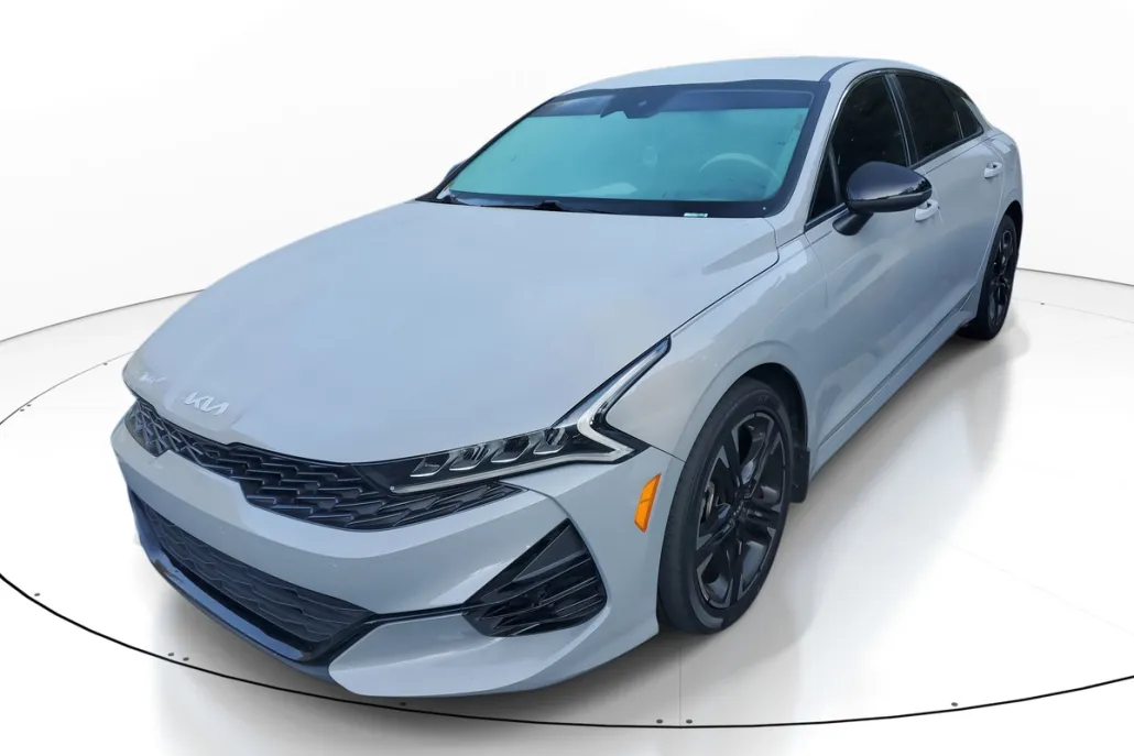 2024 Kia Forte LXS photo 1