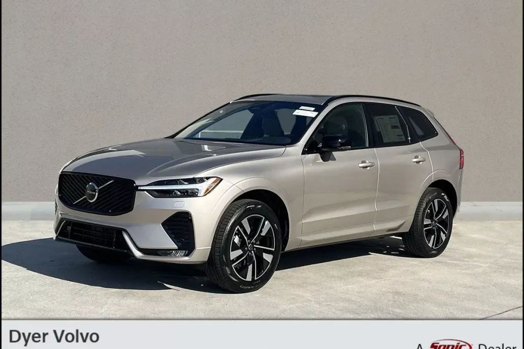 2026 Volvo XC60 B5 Core photo 1
