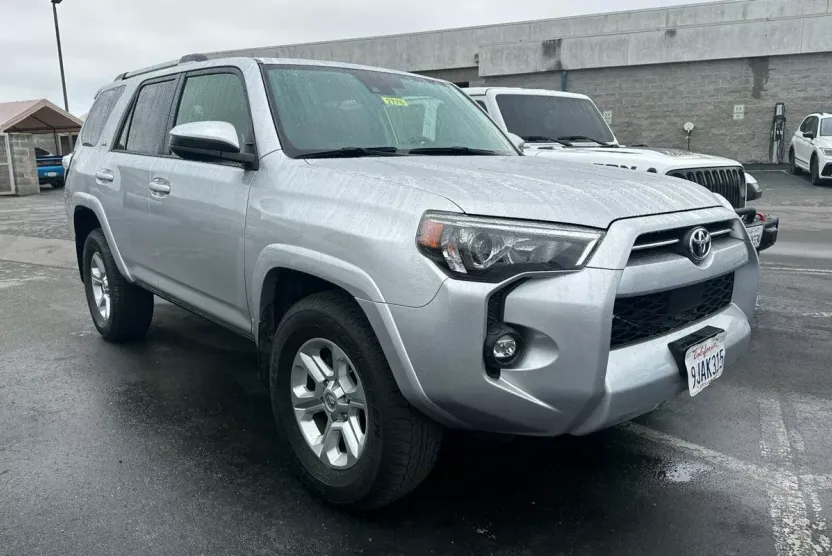 2023 Toyota 4Runner SR5 photo 1