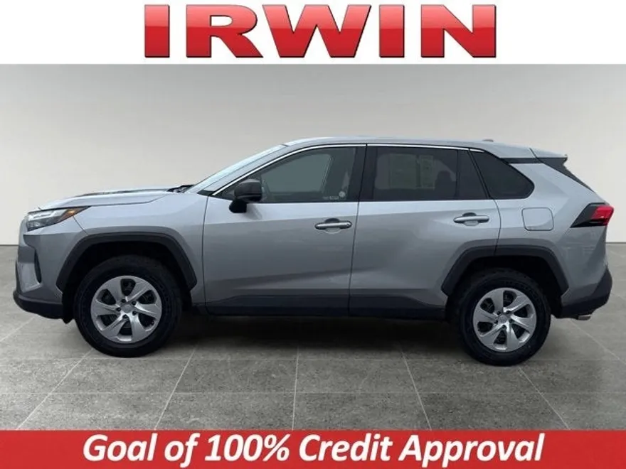 2024 Toyota RAV4 LE photo 1