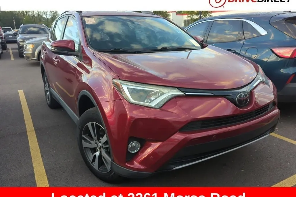 2018 Toyota RAV4 XLE photo 1