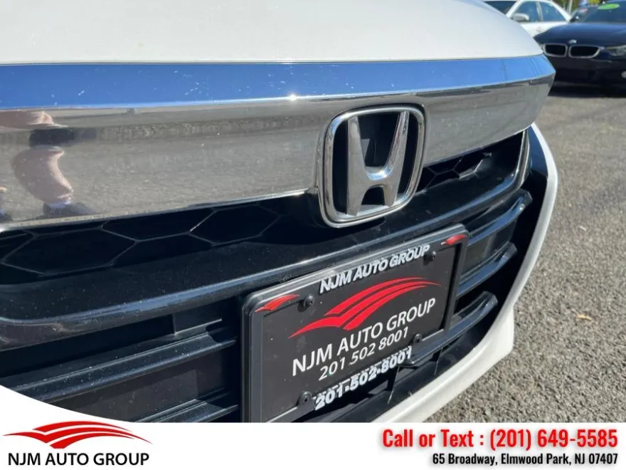 2018 Honda Accord Touring 1.5T photo 1