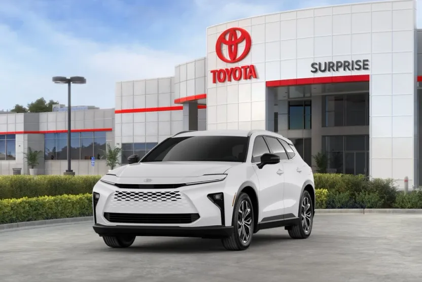 2025 Toyota Crown Signia XLE photo 1