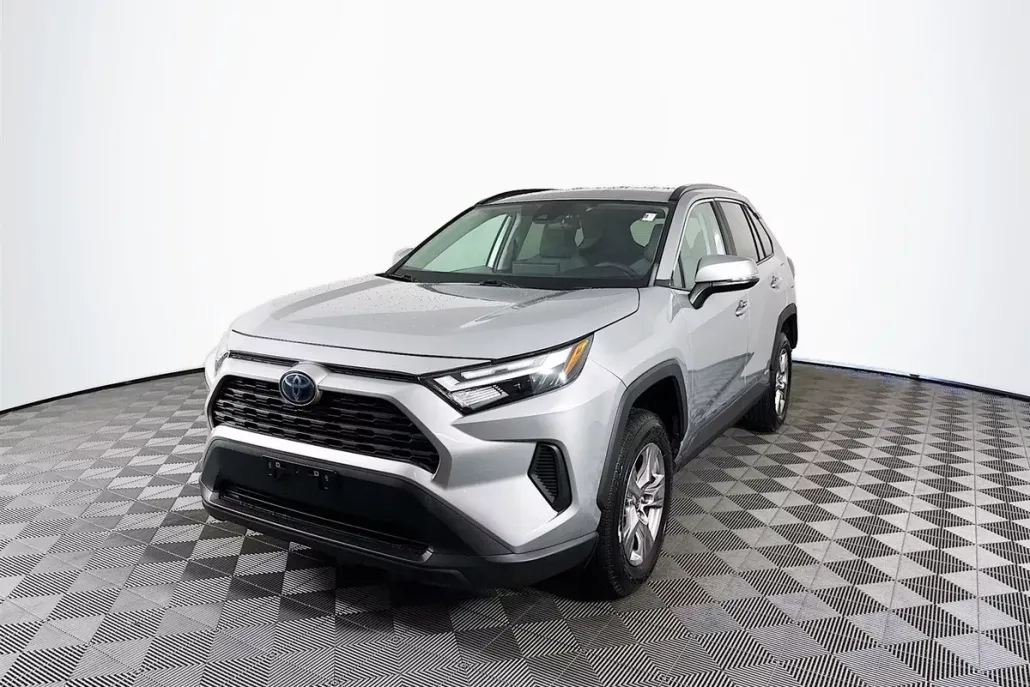 2022 Toyota RAV4 Hybrid XLE photo 1