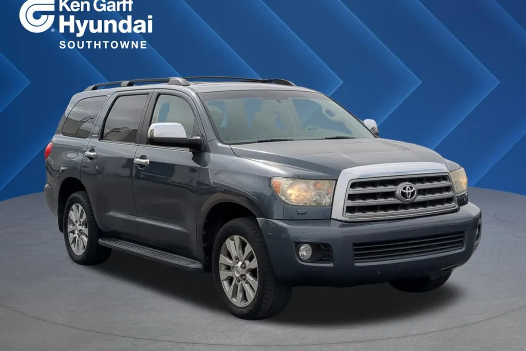 2010 Toyota Sequoia photo 1