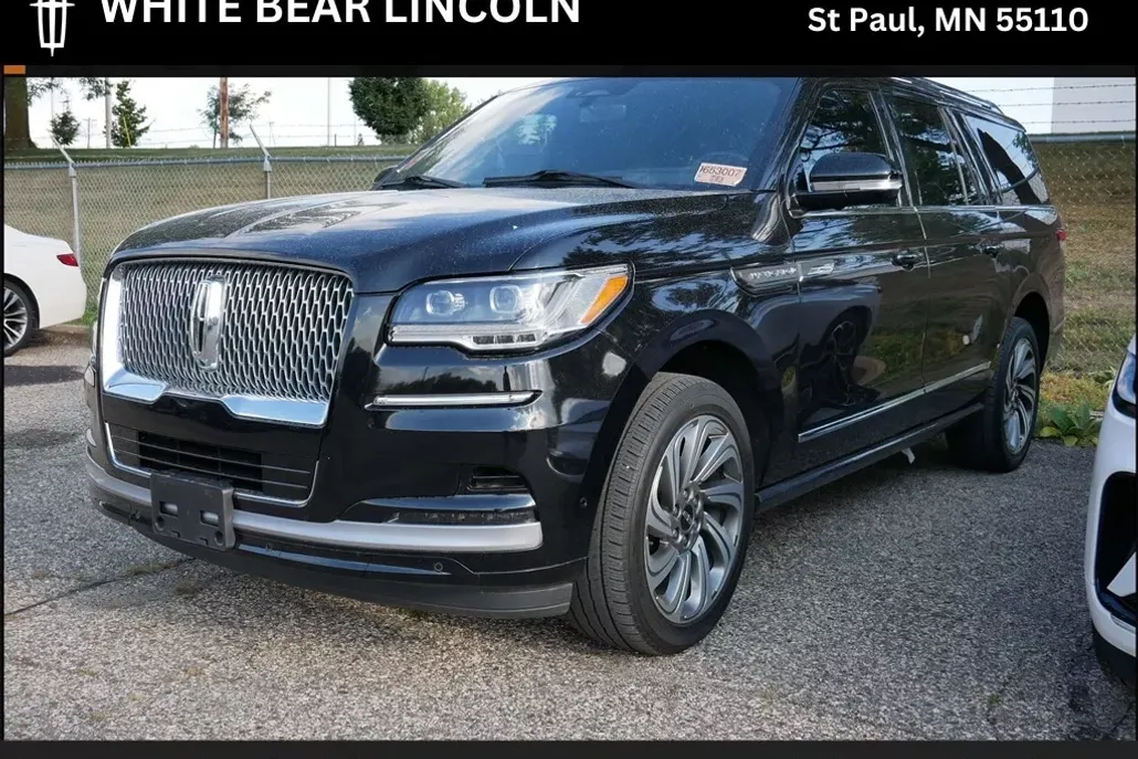 2022 Lincoln Navigator L Reserve photo 1