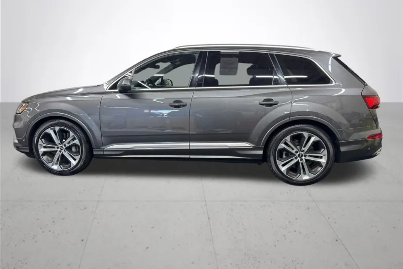 2021 Audi Q7 55 Prestige photo 1