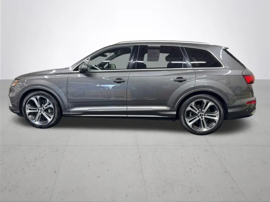 2021 Audi Q7 55 Prestige photo 1