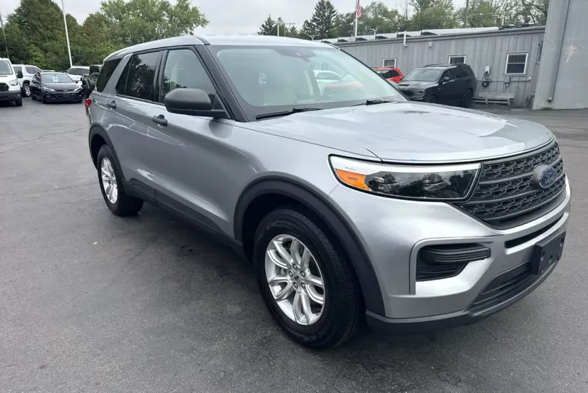 2020 Ford Explorer Base photo 1