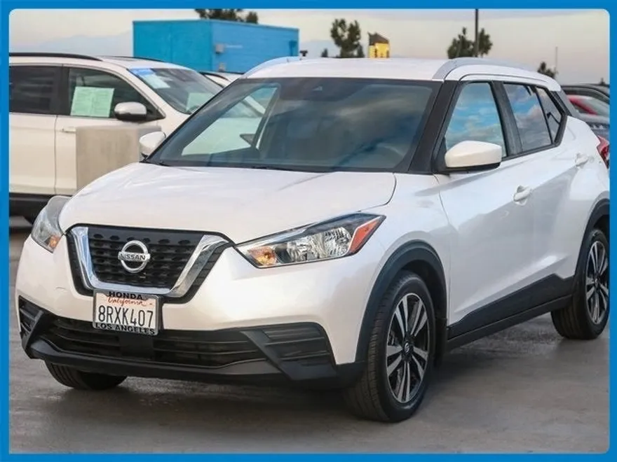 2020 Nissan Kicks SV photo 1