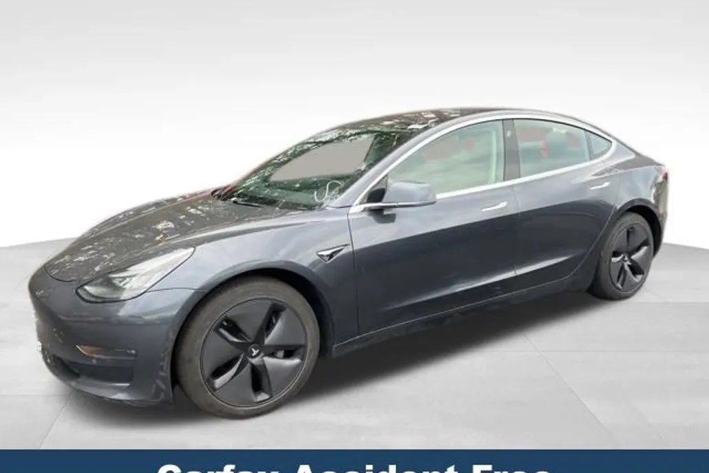 2018 Tesla Model 3 Long Range photo 1