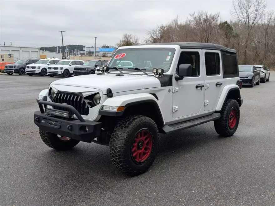 2021 Jeep Wrangler Unlimited Sahara photo 1